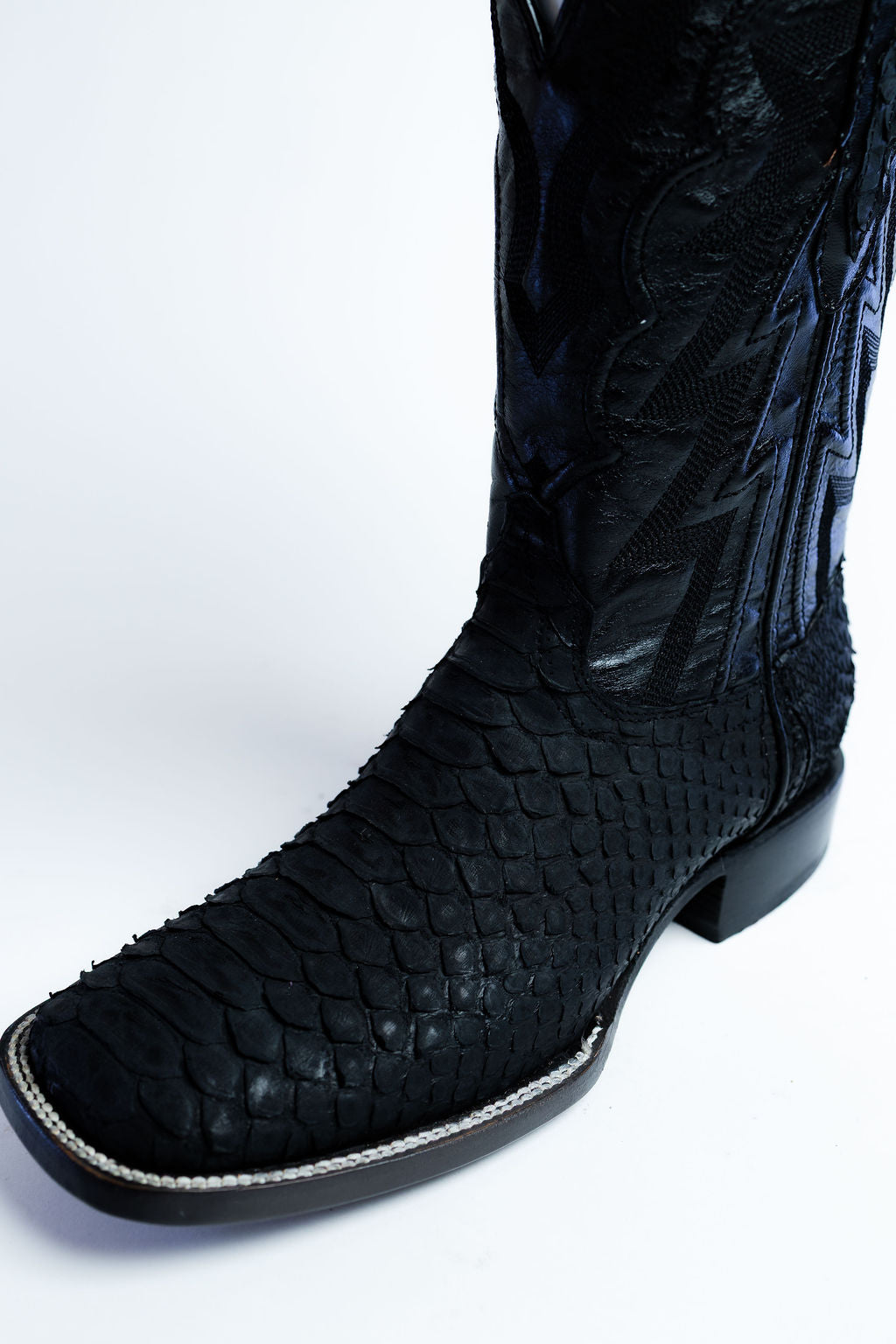 Python Negro Mate